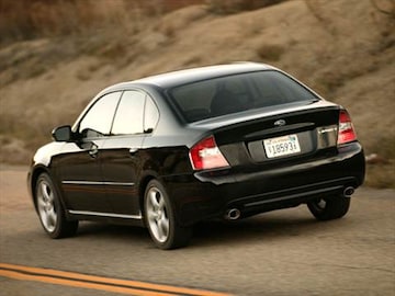 2005 subaru legacy sedan review