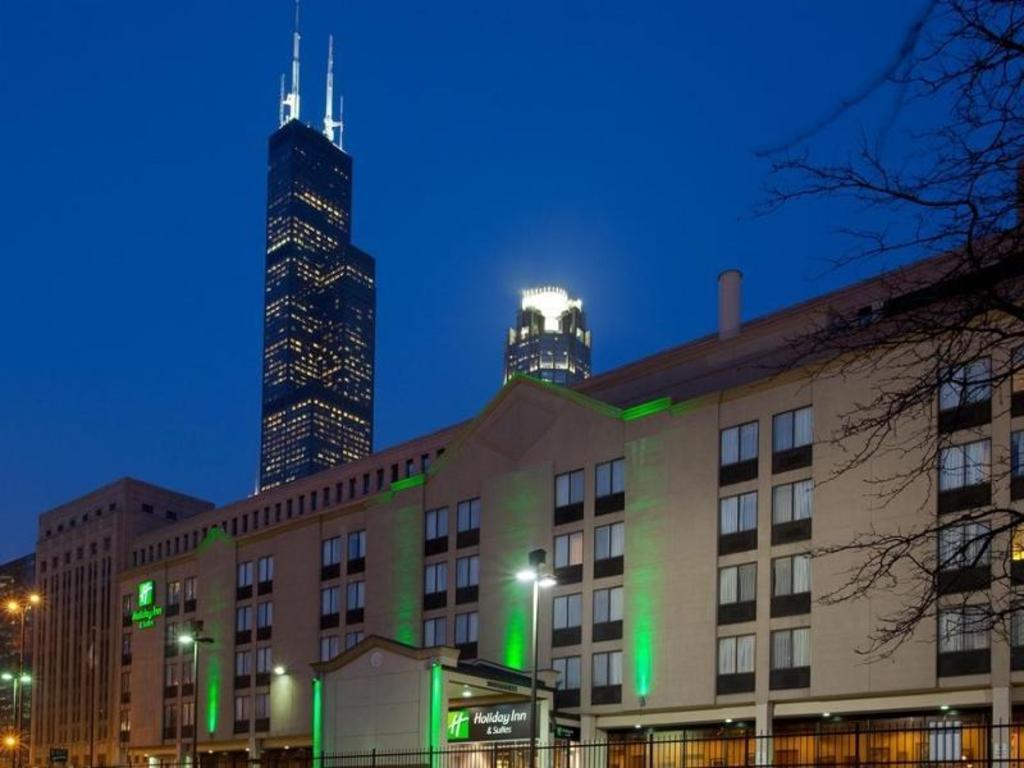 holiday inn hotel suites chicago downtown reviews