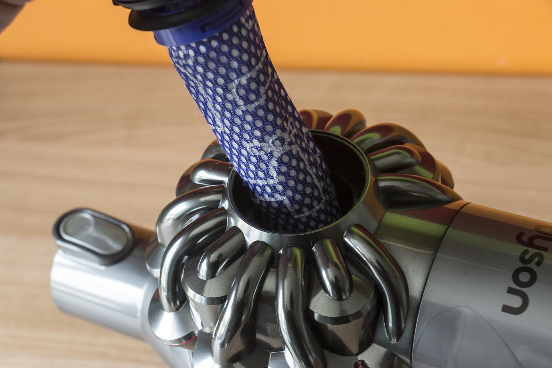 dyson v6 total clean review