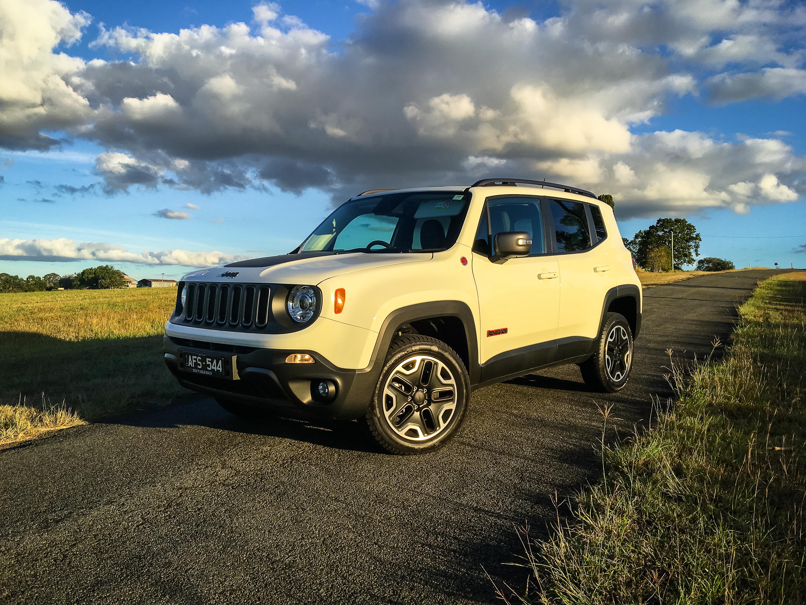 2018 jeep renegade trailhawk review